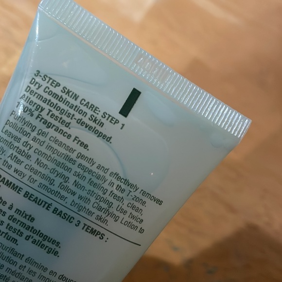 Clinique all about clean liquid facial soap - Picture 3 of 5